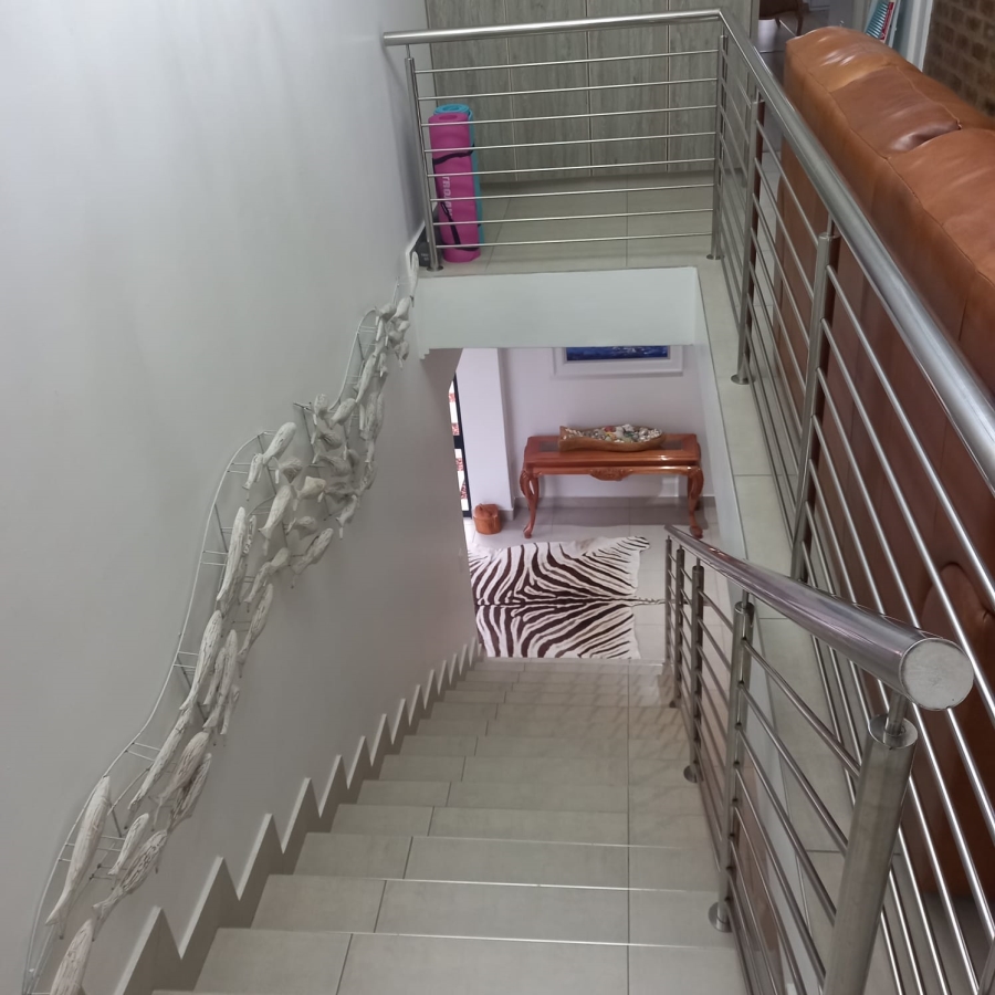 4 Bedroom Property for Sale in Menkenkop Western Cape